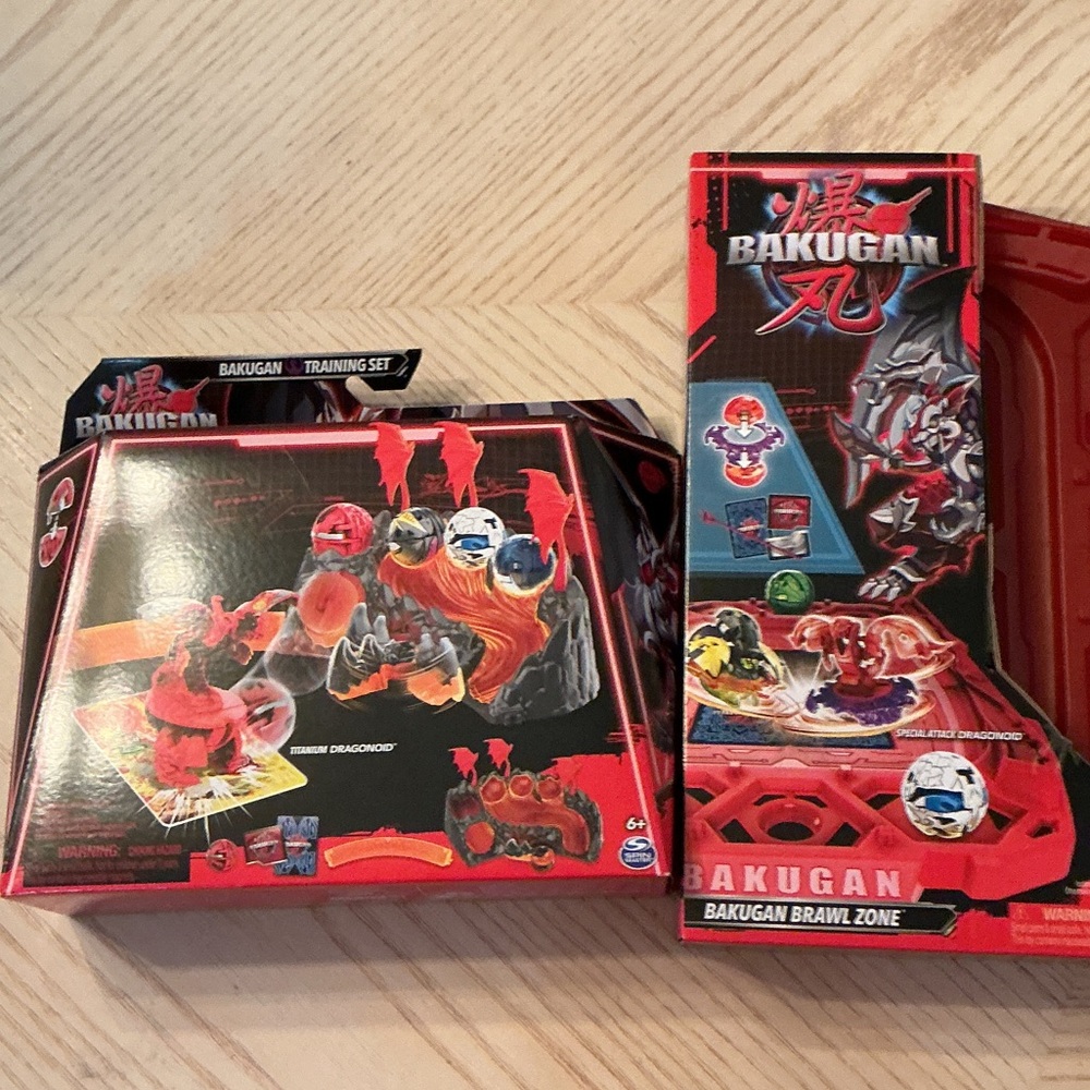 Bakugan Brawl Zone Compact Playlet + Compact Training Playset Dragonoids